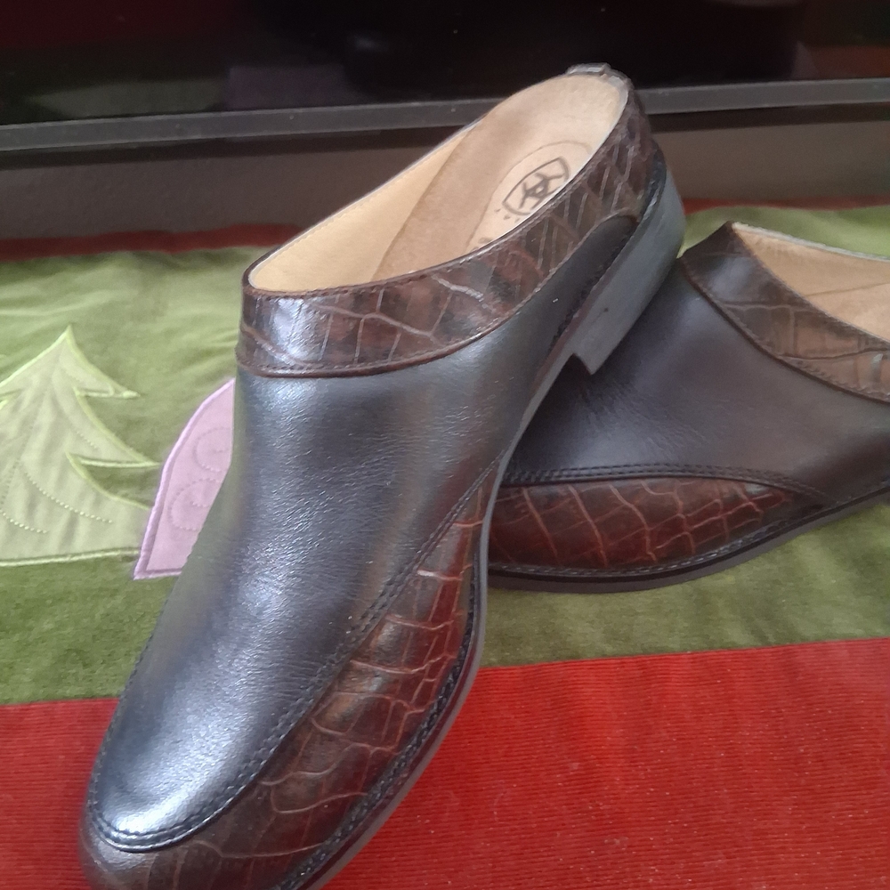 Ariat Women's Black and Brown Slip-On Shoes